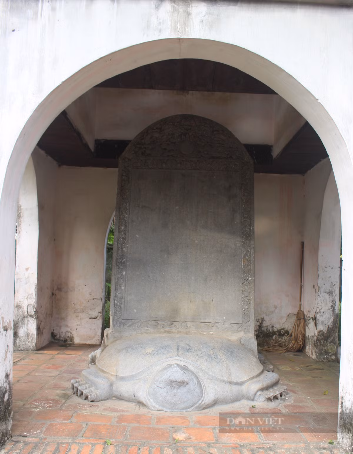 Có thể thấy, chùa Phổ Minh là 1 di sản văn hóa quan trọng của Việt Nam. Chùa là một biểu tượng của kiến trúc Phật giáo Việt Nam thời Trần, là nơi lưu giữ nhiều di vật quý giá thời nhà Trần. Chùa có giá trị lịch sử, văn hóa, nghệ thuật to lớn, góp phần bảo tồn và phát huy giá trị của văn hóa truyền thống Việt Nam. Ảnh: Dân Việt