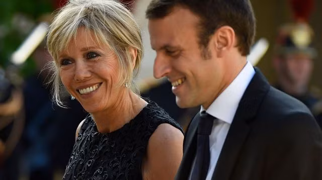  Người con trai cả lớn tuổi hơn... chồng. Sebastien, con trai cả của bà Trogneux sinh năm 1975, lớn hơn người chồng mới của bà tới... 2 tuổi. Ảnh: L'Express.