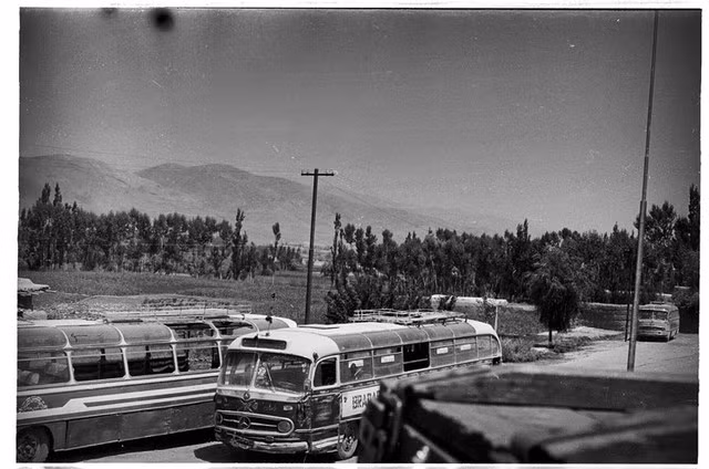 Một bến xe ở Afghanistan. Ảnh: Nikolai Prokopchuk.