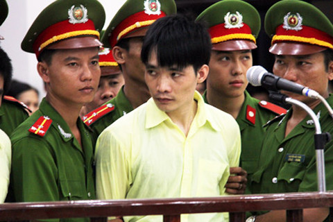 Siêu trộm Đặng Ngọc Tân tại tòa.