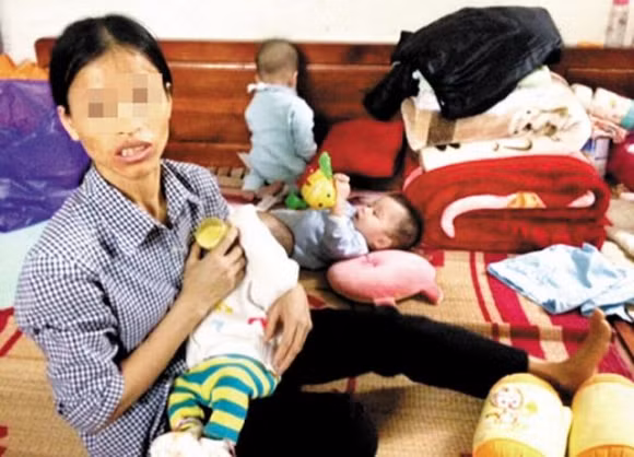 Với tài liệu mới thu thập được, cơ quan điều tra cho hay, Trang có nhận của một người phụ nữ tên Nguyệt 35 triệu đồng để bán cháu bé. Chiều 4/8, Công an Hà Nội đã khởi tố vụ án mua bán trẻ em tại chùa Bồ Đề. Cơ quan điều tra cũng đã triệu tập những người có liên quan để lấy lời khai, trong đó có sư Đàm Lan, trụ trì chùa Bồ Đề. Hiện sư Đàm Lan có tham gia vào việc mua bán trẻ em hay không đang đợi kết luận từ phía cơ quan điều tra.