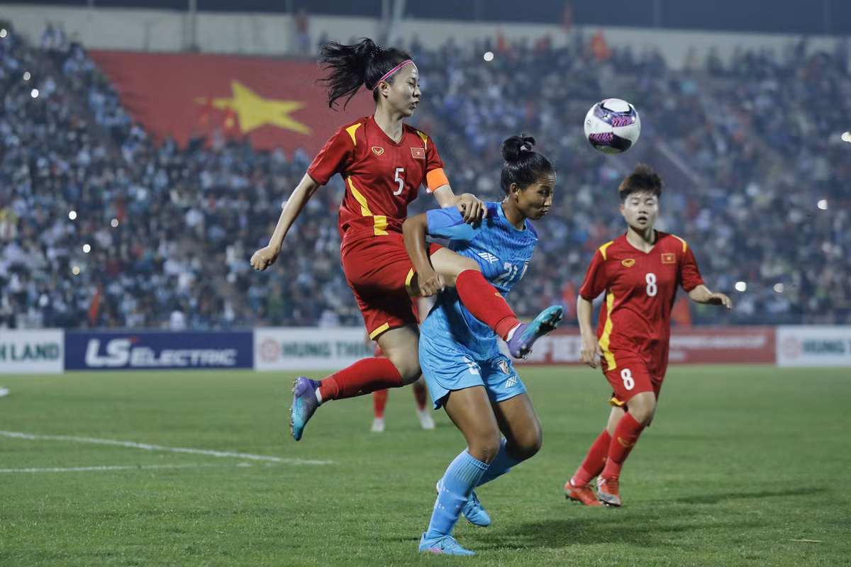 Nhan sac xinh dep, cuon hut cua doi truong U20 nu Viet Nam-Hinh-2