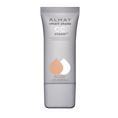 Almay Smart Shade CC Cream Complexion Corrector giá 10 USD (210.000 đồng) ngoài tác dụng che phủ khuyết điểm còn có rất nhiều tác dụng chăm sóc da khác nữa.