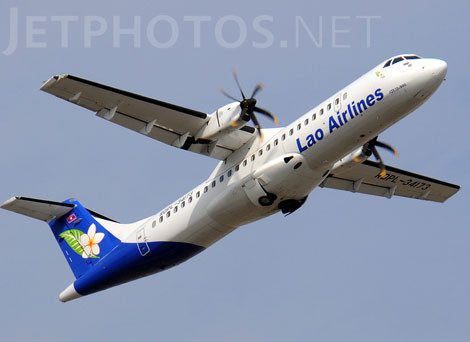 Một chiếc máy bay ATR 72 của Lao Airlines.