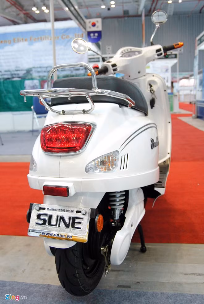 Theo công bố của nhà sản xuất, thời gian sạc đầy ắc-quy trên chiếc xe này khoảng 5 tiếng. Corallo có thể chạy 120 km cho mỗi lần sạc.