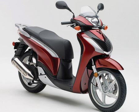 Honda SH cùng nhiều dòng xe mới khác như Vision, Blade.
