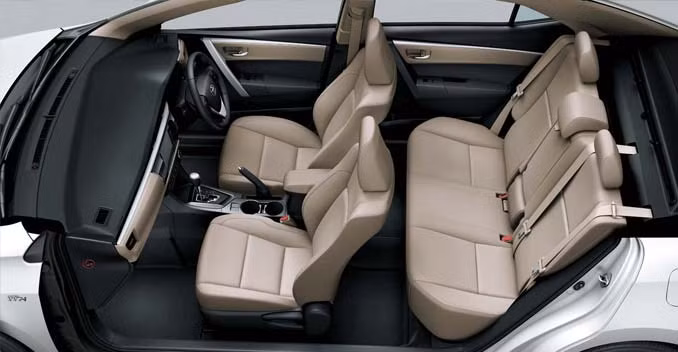 Mẫu xe này chinh phục khách hàng bởi thiết kế đẹp mắt, nội ngoại thất đều mang những nét trẻ trung, thanh lịch.