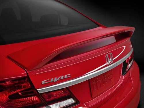 Thanh ổn định phía sau cứng cáp hơn.