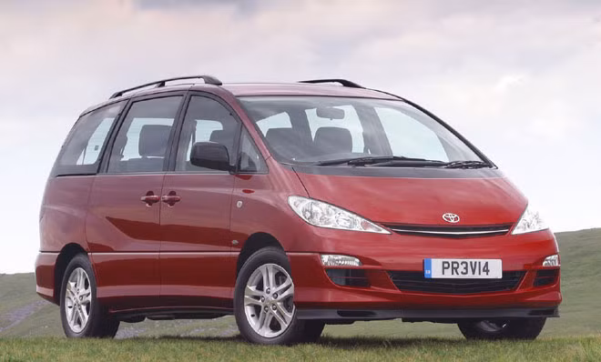 Previa: Previa chính là biến thể của từ “previdenza” trong tiếng Ý, nghĩa là “sự tiết kiệm” hay “tầm nhìn xa”. Điều này thật đúng như tên gọi của nó khi Toyota thể hiện tầm nhìn của mình khi thiết kế Previa thành mẫu xe đa dụng đầu tiên trên thế giới được trang bị động cơ đặt giữa nhằm tối ưu hoá không gian bên trong xe.