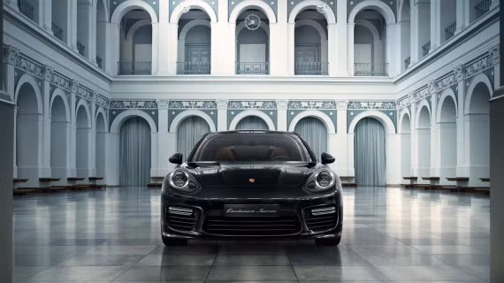 Màu sắc của xe đều được sơn thủ công để đảm bảo độ bền.