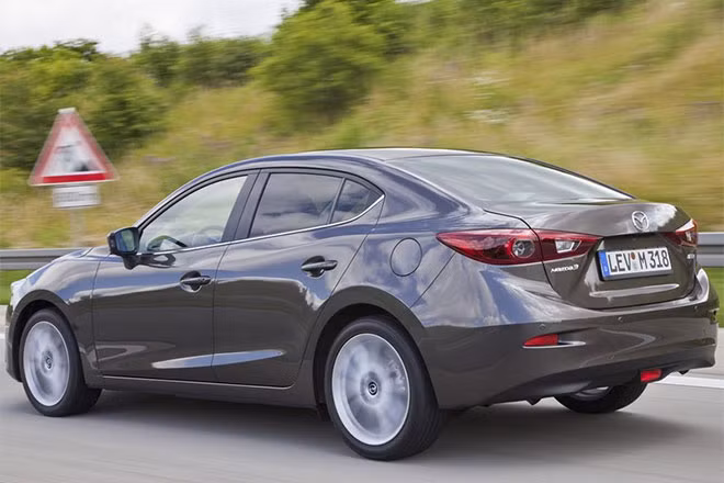 Thông số chi tiết của xe chưa được công bố. Còn tại nhiều thị trường xe được trang bị động cơ Sky Active mới với dung tích 2.0 lít, 4 xi-lanh cho công suất tối đa 155 mã lực, mô-men xoắn cực đại 203 Nm.