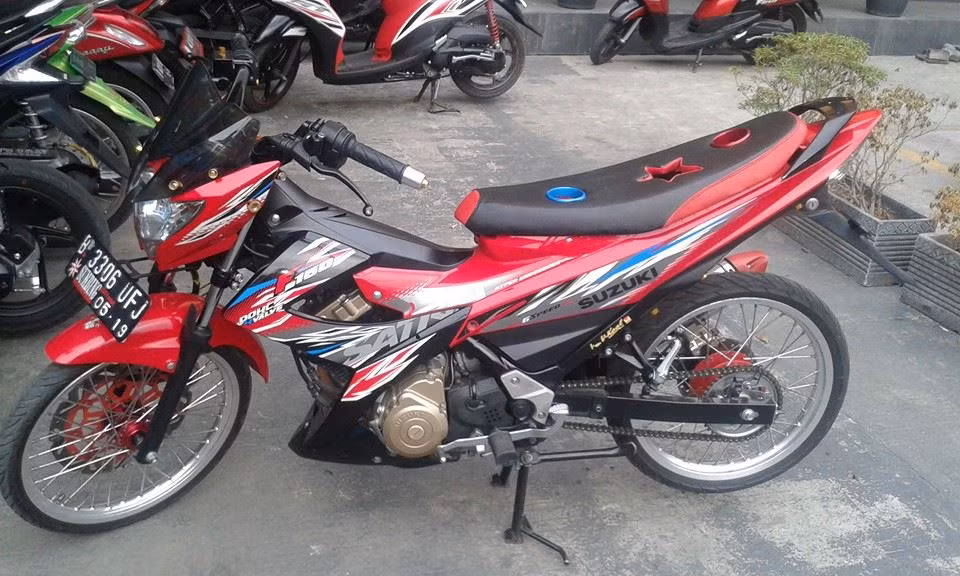 Tổng thể chiếc Raider với yên xe khoét lỗ. Nguồn ảnh: Hội những người yêu mến Su Raider​.