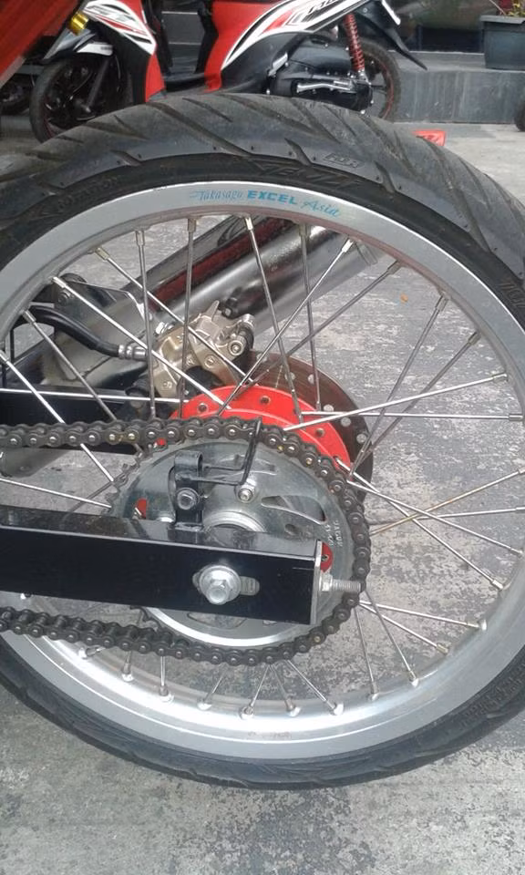 Bánh căm vỏ nhỏ và niềng Takasago Excel Asia.