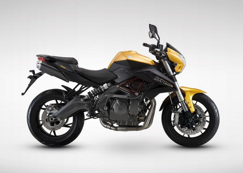 Mẫu xe này được trang bị hệ thống phanh đĩa Brembo với phanh trước có đường kính 240 mm, phanh đĩa sau dạng đơn có đường kính 240 mm.