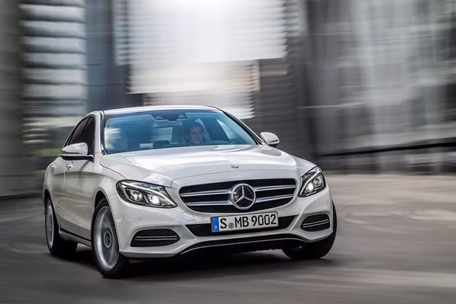 Chưa bật mí chính thức nhưng nhiều khả năng, Mercedes-Benz Việt Nam sẽ vén màn C-Class mới tại triển lãm ôtô Việt Nam.