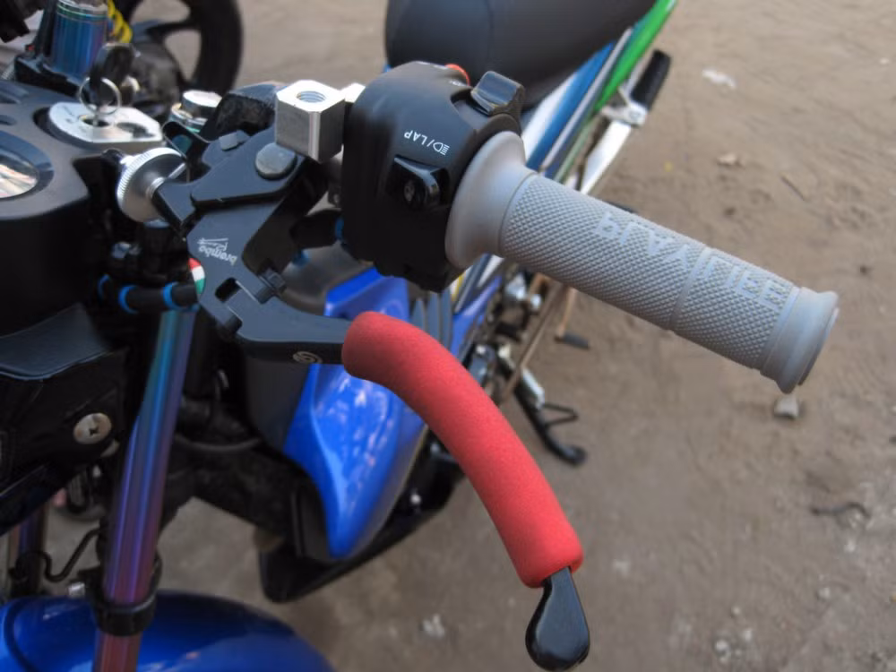 Cùm công tắc Domino.