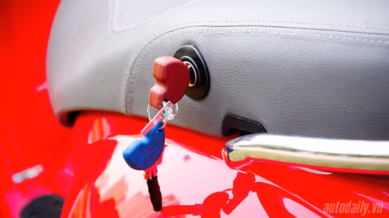 Trên chìa khóa của những chiếc xe Piaggio đều được gắn chip từ nằm trong chuôi nhựa.