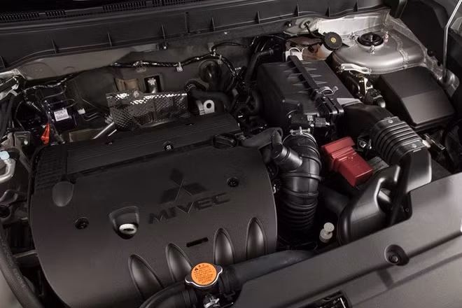 Xe sẽ được trang bị loại động cơ MIVEC 2.0L, công suất cực đại 148 mã lực...