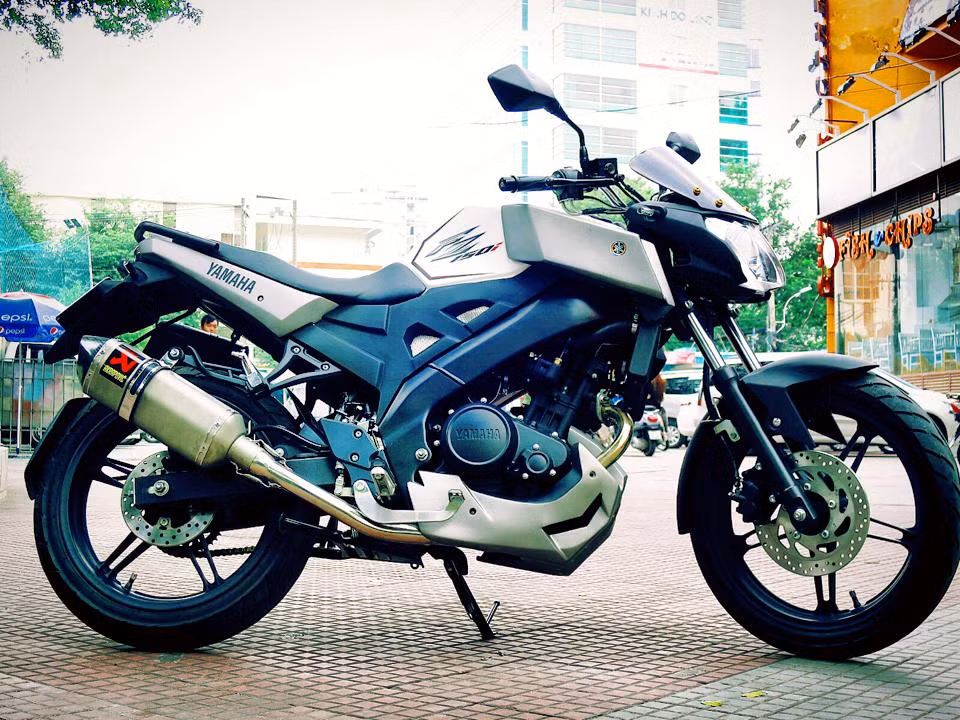 Yamaha FZ150i vô cùng nổi bật khi độ theo phong cách MT125.