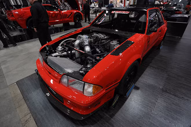 Những mẫu xe quái chiêu nhất triển lãm SEMA 2014.