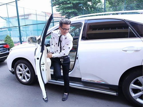 Siêu xe này được "Ông hoàng nhạc Việt" tậu cách đây khoảng gần 1 năm và đây là chiếc xem mang lại may mắn cho Đàm Vĩnh Hưng.