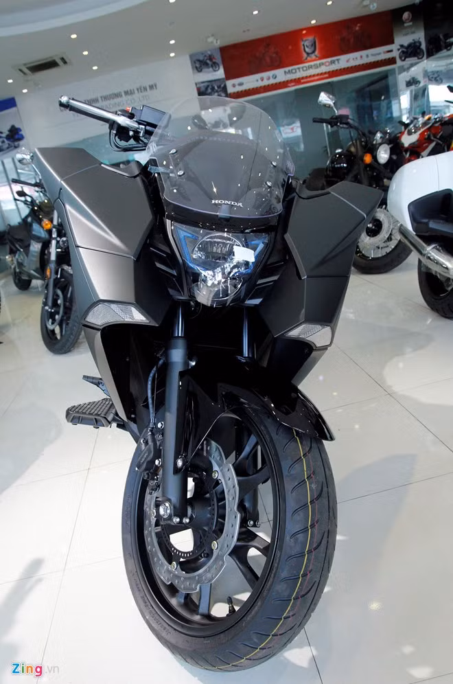 Chính thành công của thế hệ tiền nhiệm là cơ sở để cửa hàng nhập tiếp mẫu NM4-02 về.