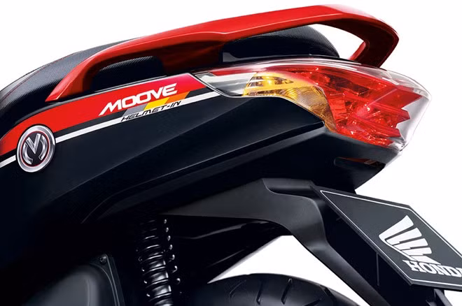 Yên xe phối 2 tông màu.