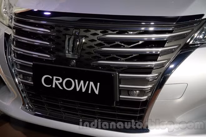 Sự xuất hiện của Crown mới được kỳ vọng sẽ nối tiếp chuỗi thành công của mẫu xe này trong quá khứ.