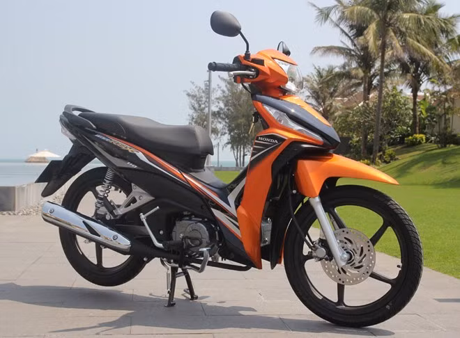 Wave RSX FI là xe số phổ thông được trang bị hệ thống phun xăng điện tử. Ảnh: Lê Anh.