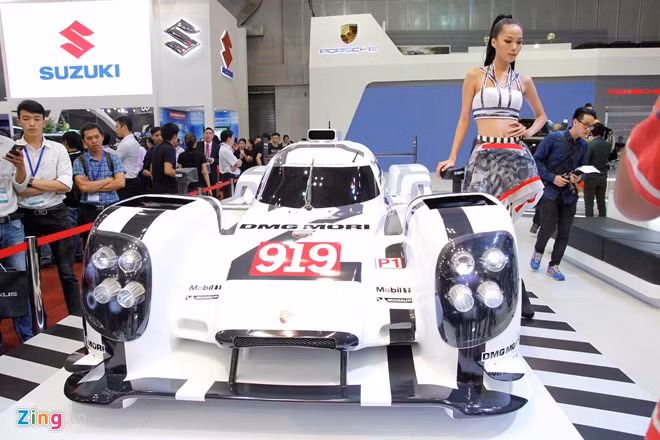 Porsche 919 hybrid.