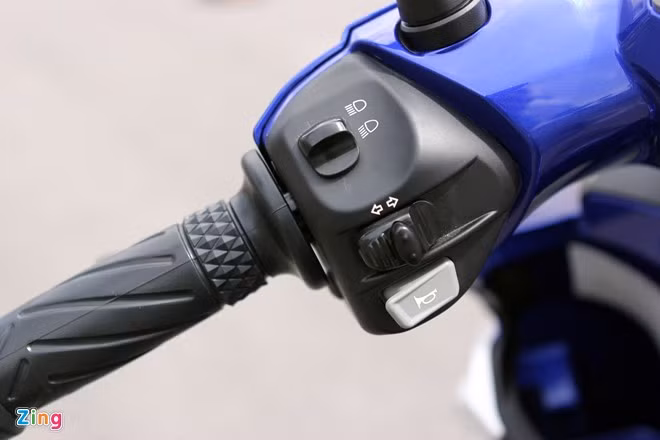 Nút bấm chức năng bên trái.