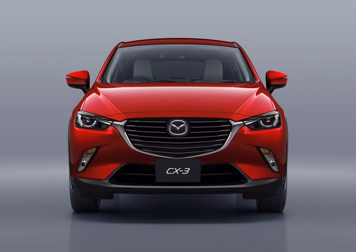 Mazda ra mắt mẫu CX-3 tại triển lãm xe hơi Los Angeles 2014. CX-3 được phát triển dựa trên Mazda 2 Hatchback và trang bị những công nghệ mới nhất của Mazda. Mẫu xe sẽ được bán ra tại Nhật và châu Âu từ đầu năm 2015. Sau khi ra mắt, CX-3 sẽ cạnh tranh trực tiếp với Ford Ecosport, Honda HR-V, Chevrolet Trax, Fiat 500X, Jeep Renegade...