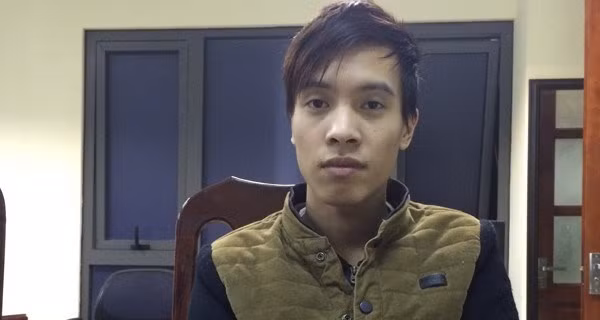 Cảnh sát Phòng chống tội phạm sử dụng công nghệ cao (PC50) vừa bắt giữnhững kẻ lừa đảoqua việc tung tin “ông chú ở Viettel”, gồm Nguyễn Anh Tuấn (ảnh - SN 1992), Đỗ Văn Dũng (SN 1995). Thông tin này hiện khiến cư dân mạng Việt đang rất vui mừng, hả hê.