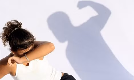 Bạn trai công tử vũ phu dọa nạt cả nhà người yêu Ban trai cong tu vu phu doa nat ca nha nguoi yeu