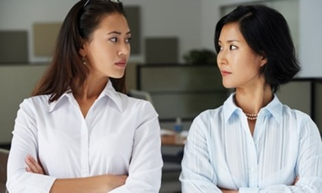 Cai nhau voi me ban trai vi benh than tuong Han Quoc