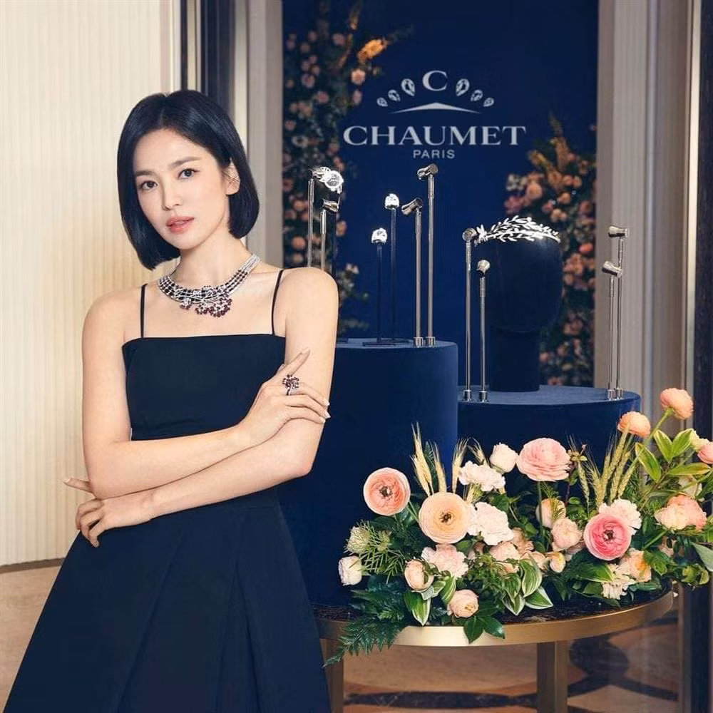 Song Hye Kyo dep rung roi trong bo anh 'danh up' khan gia-Hinh-2