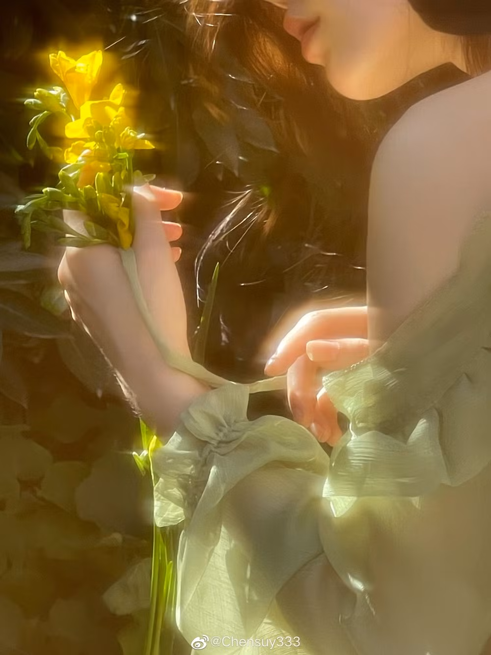 Loat thieu nu Trung Quoc gay nao loan mang xa hoi vi dam mong-Hinh-8