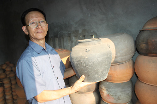 Không ai mua gốm đã khiến làng nghề cổ thất truyền.