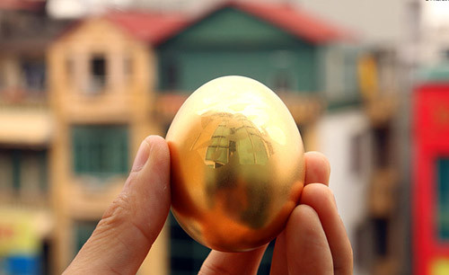 Hiện mỗi quả trứng này được bán với giá khoảng 4 triệu đồng.