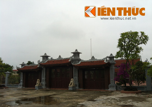 Khu tưởng niệm Doanh điền sứ Nguyễn Công Trứ.