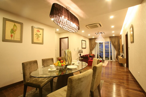 Các căn hộ tại Hòa Bình Green City được thiết kế và xây dựng theo đẳng cấp 6 sao với diện tích 63,5 đến 127,5 m2. Đặc biệt, đây là khu chung cư cao cấp đầu tiên được dát vàng 18K ở ban công, 24K hành lang và thang máy.