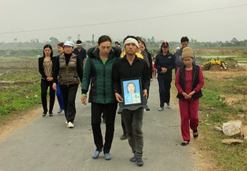 Anh Đặng Văn Hoạt, sau khi tiễn đưa vợ về nơi an nghỉ cuối cùng