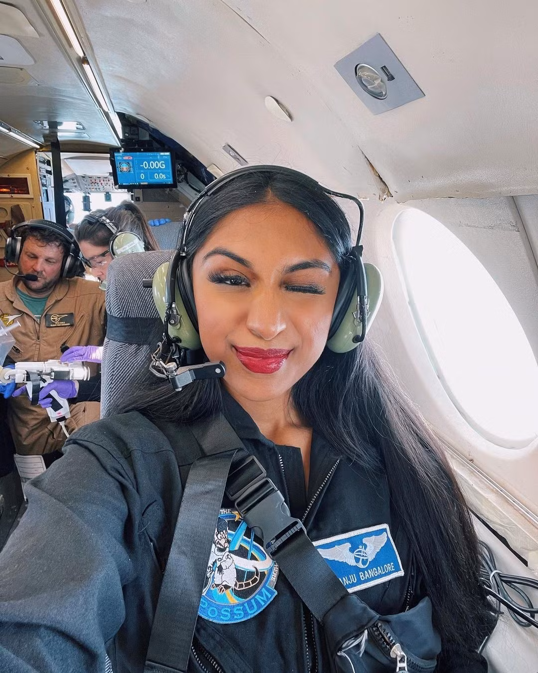 Hoa hau dau tien bay vao khong gian-Hinh-2