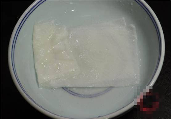 Meo lam sach noi com dien sau 1 phut, vi khuan khong the lay lan-Hinh-2