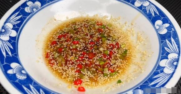 Loai nuoc co the gay ung thu, mot so nguoi van uong hang ngay-Hinh-7