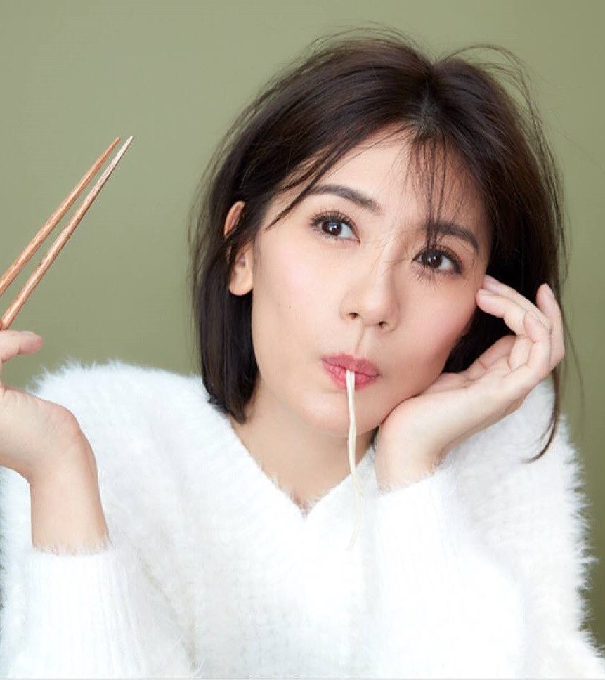 Ve quyen ru cua Gia Tinh Van - doi thu 'dap gio' cua Chi Pu-Hinh-18