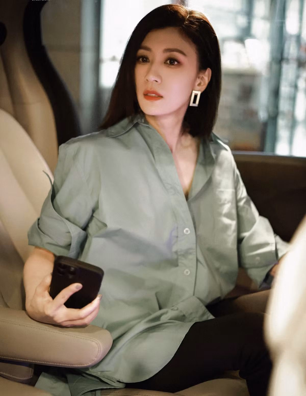 Ve quyen ru cua Gia Tinh Van - doi thu 'dap gio' cua Chi Pu-Hinh-5