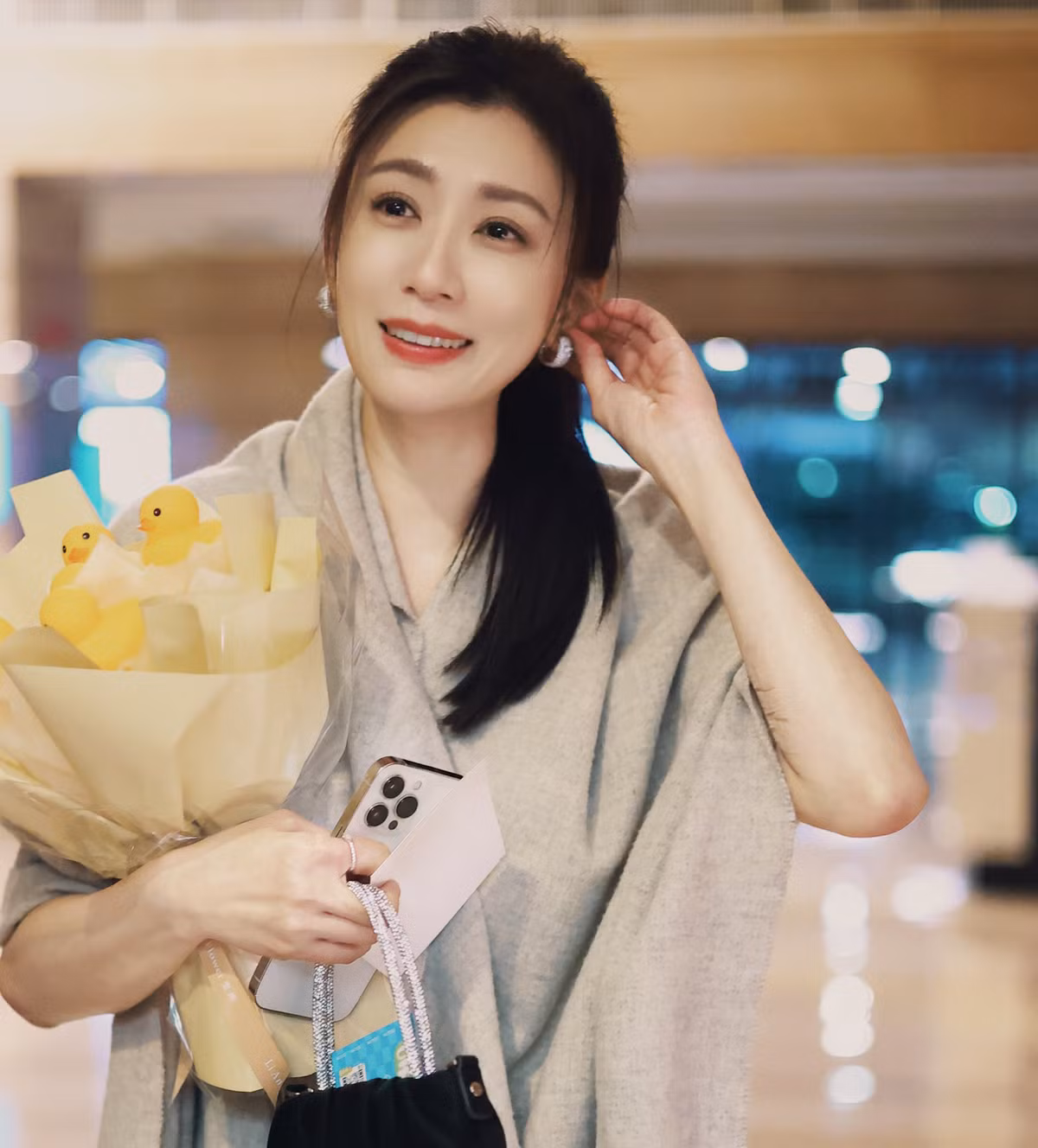 Ve quyen ru cua Gia Tinh Van - doi thu 'dap gio' cua Chi Pu-Hinh-4