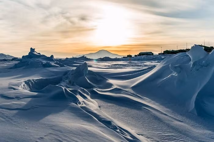 Phat hien “the gioi khac” an sau hang nghin met duoi lop bang Nam Cuc-Hinh-5