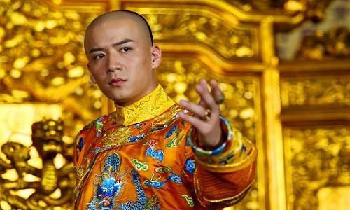 Tuy nhiên, thời điểm đó, Càn Long đã 82 tuổi nên chiều cao của ông chắc chắn giảm đi một chút. Nhưng điều này cũng gián tiếp chứng minh rằng chiều cao của Càn Long được tính toán dựa trên long bào trong Bảo tàng Cố cung là có phần chính xác.